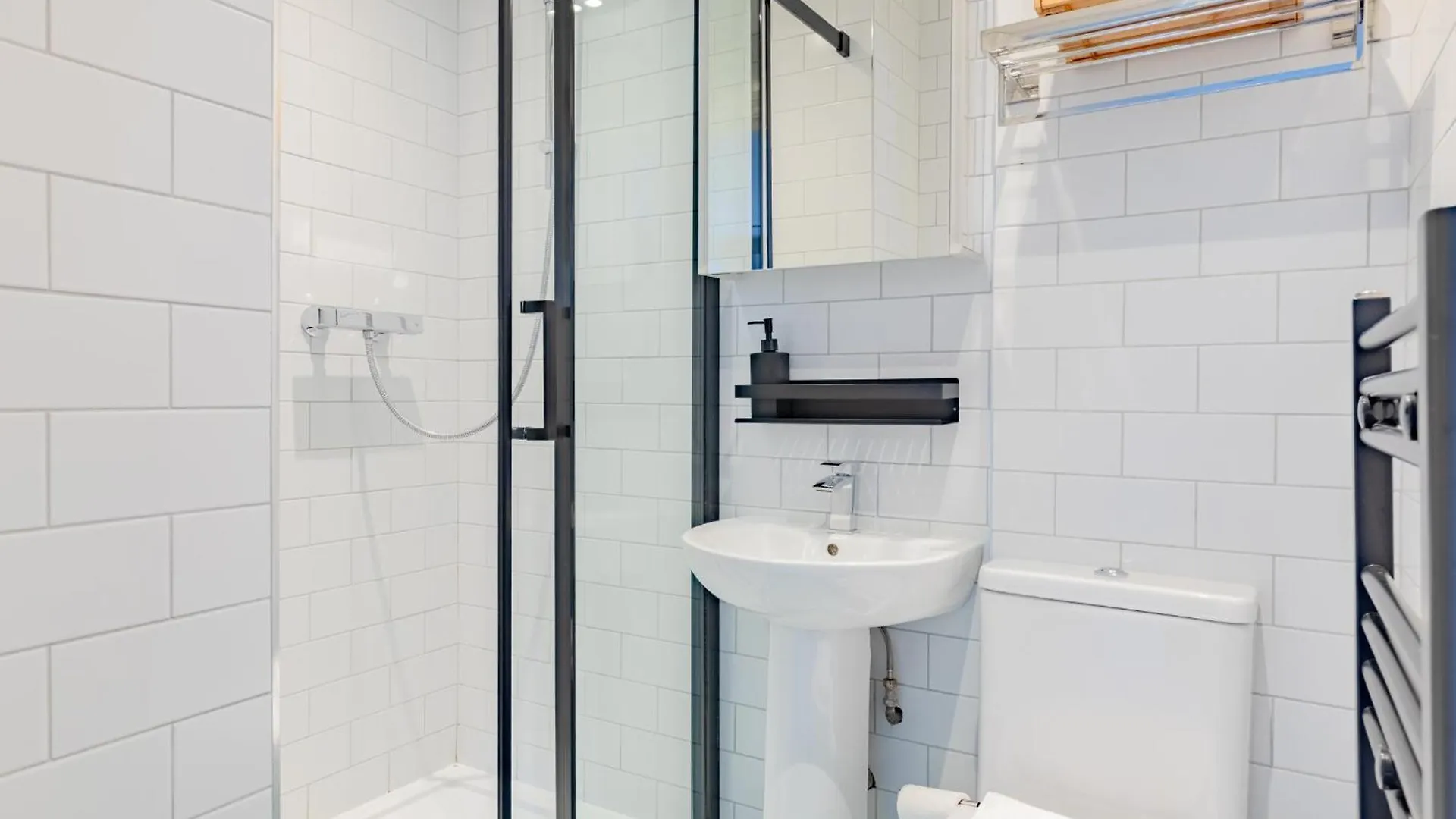 Contemporary 2Bd Flat With Balcony Shoreditch London 0*,  United Kingdom