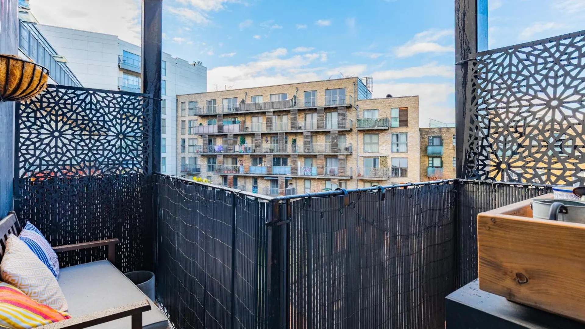 Daire Contemporary 2Bd Flat With Balcony Shoreditch Londra