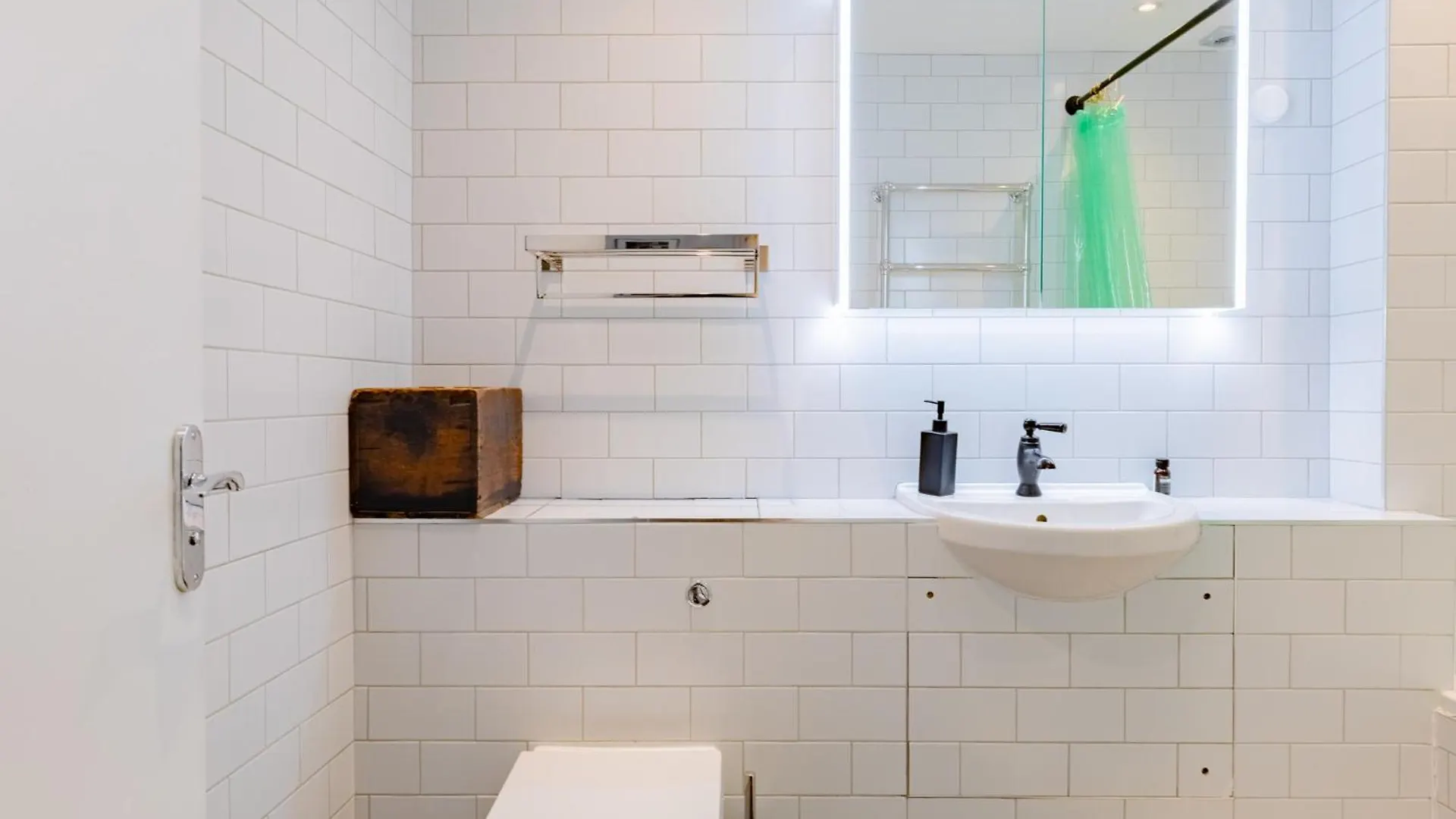 Contemporary 2Bd Flat With Balcony Shoreditch Londra